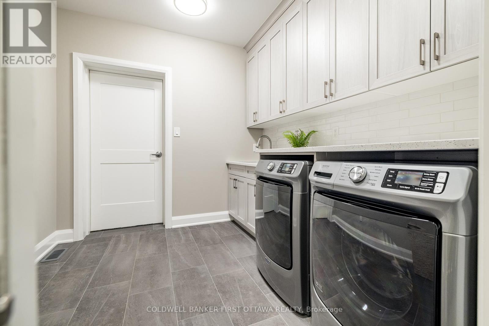 481 Sangeet Place, Ottawa, Ontario  K0A 2Z0 - Photo 41 - X12200416