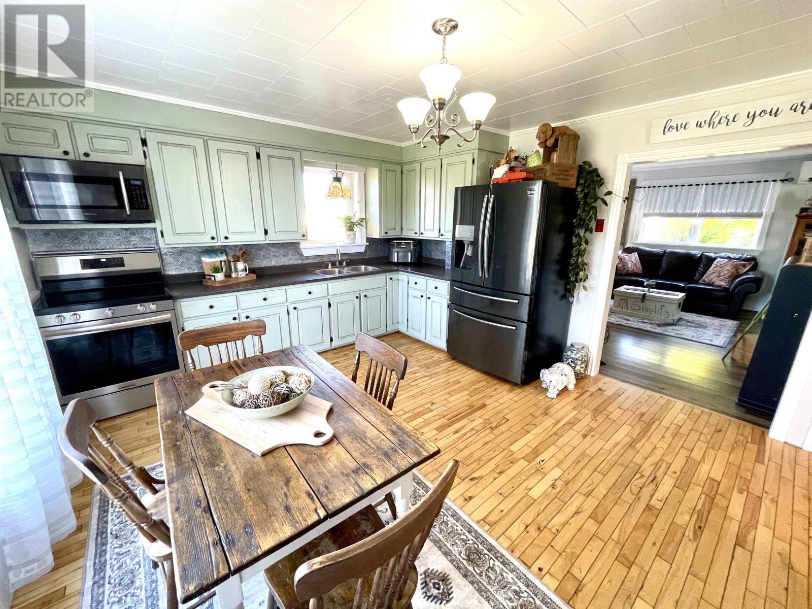 39878 Western Road, Rte 2, Elmsdale, Prince Edward Island  C0B 1K0 - Photo 5 - 202509252