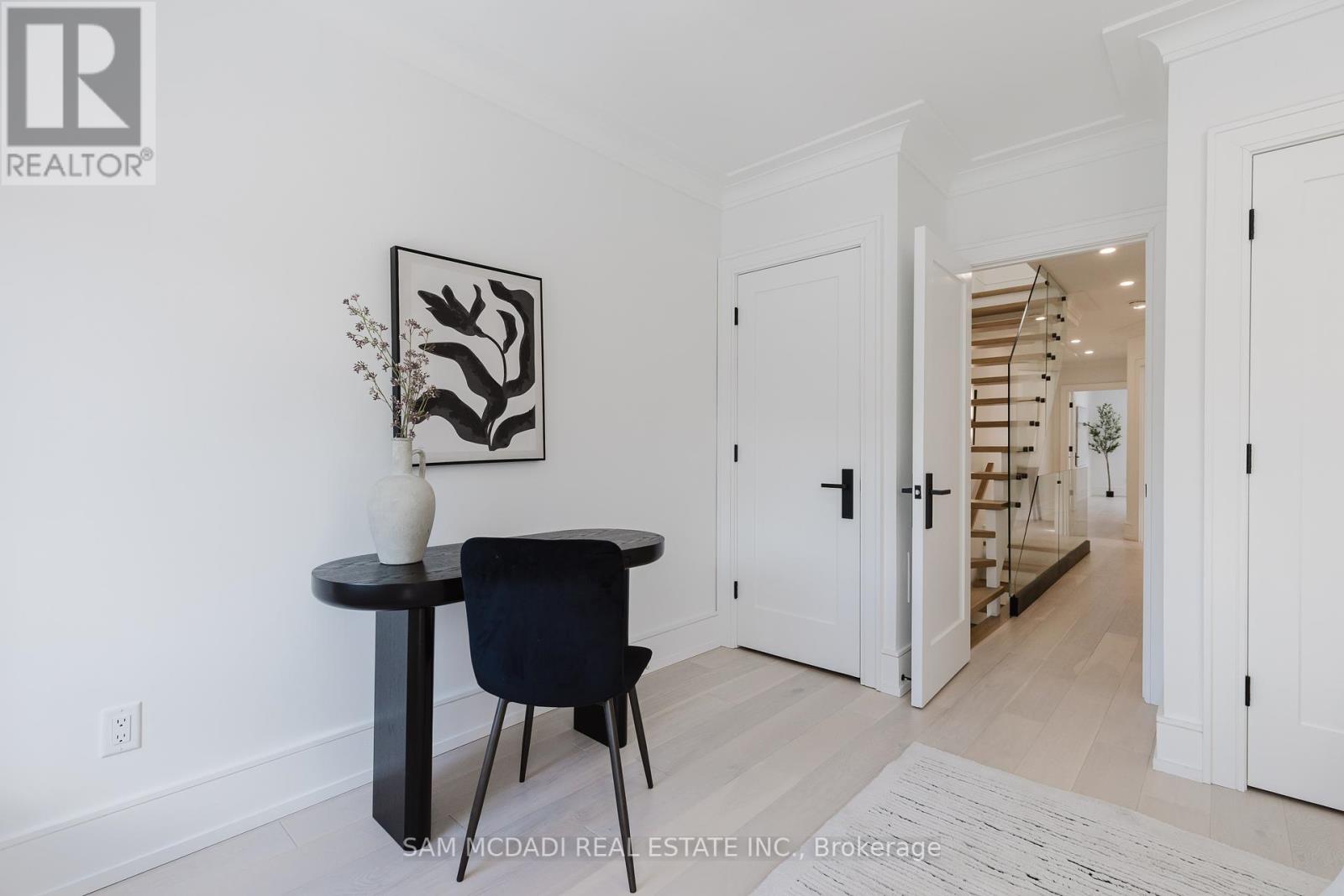 129 Beaconsfield Avenue, Toronto, Ontario  M6J 3J5 - Photo 19 - C12059549