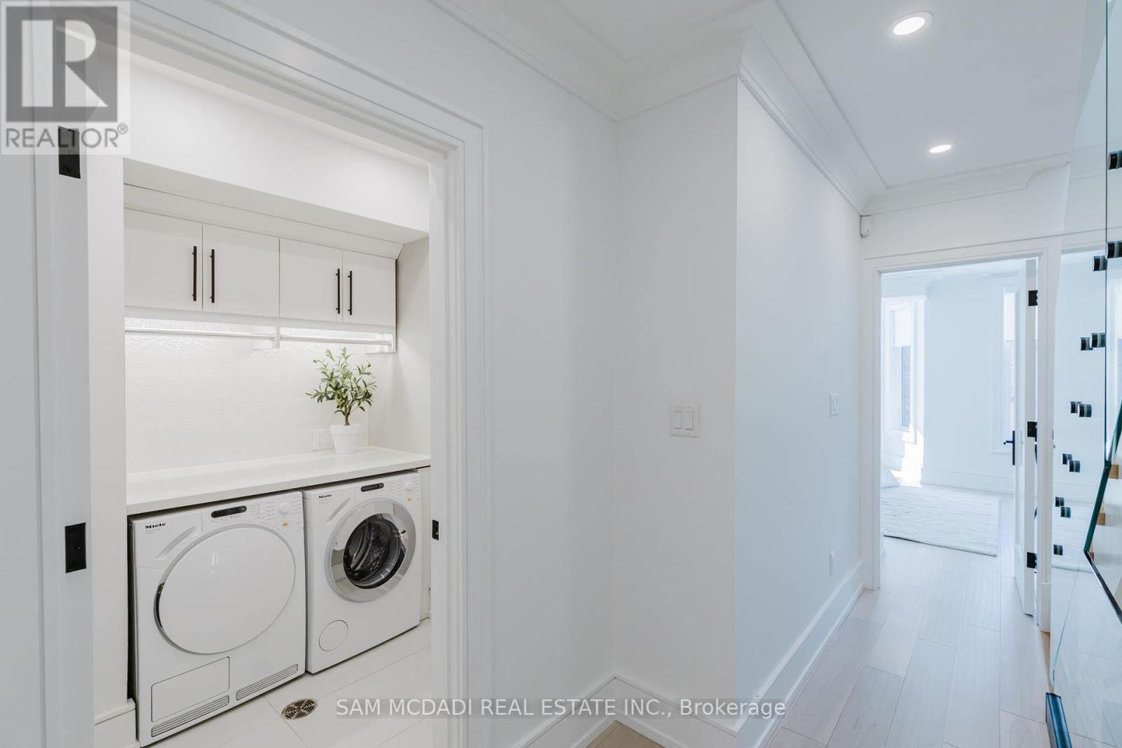 129 Beaconsfield Avenue, Toronto, Ontario  M6J 3J5 - Photo 27 - C12059549