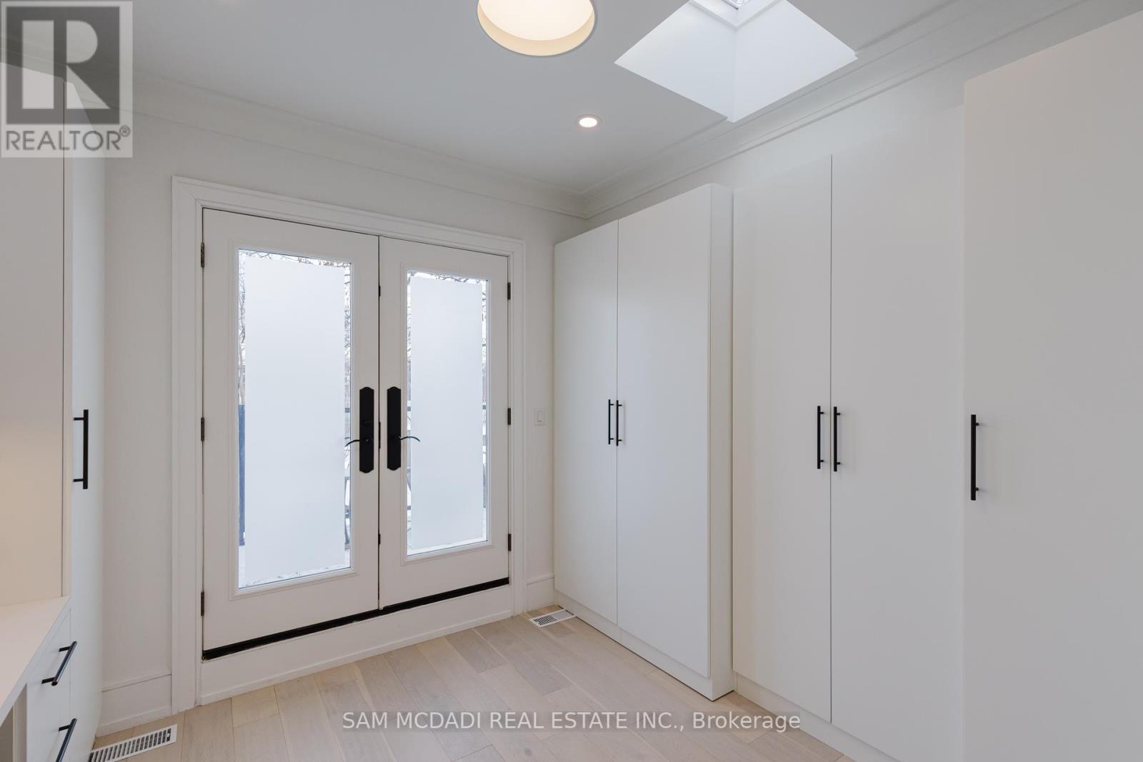 129 Beaconsfield Avenue, Toronto, Ontario  M6J 3J5 - Photo 39 - C12059549