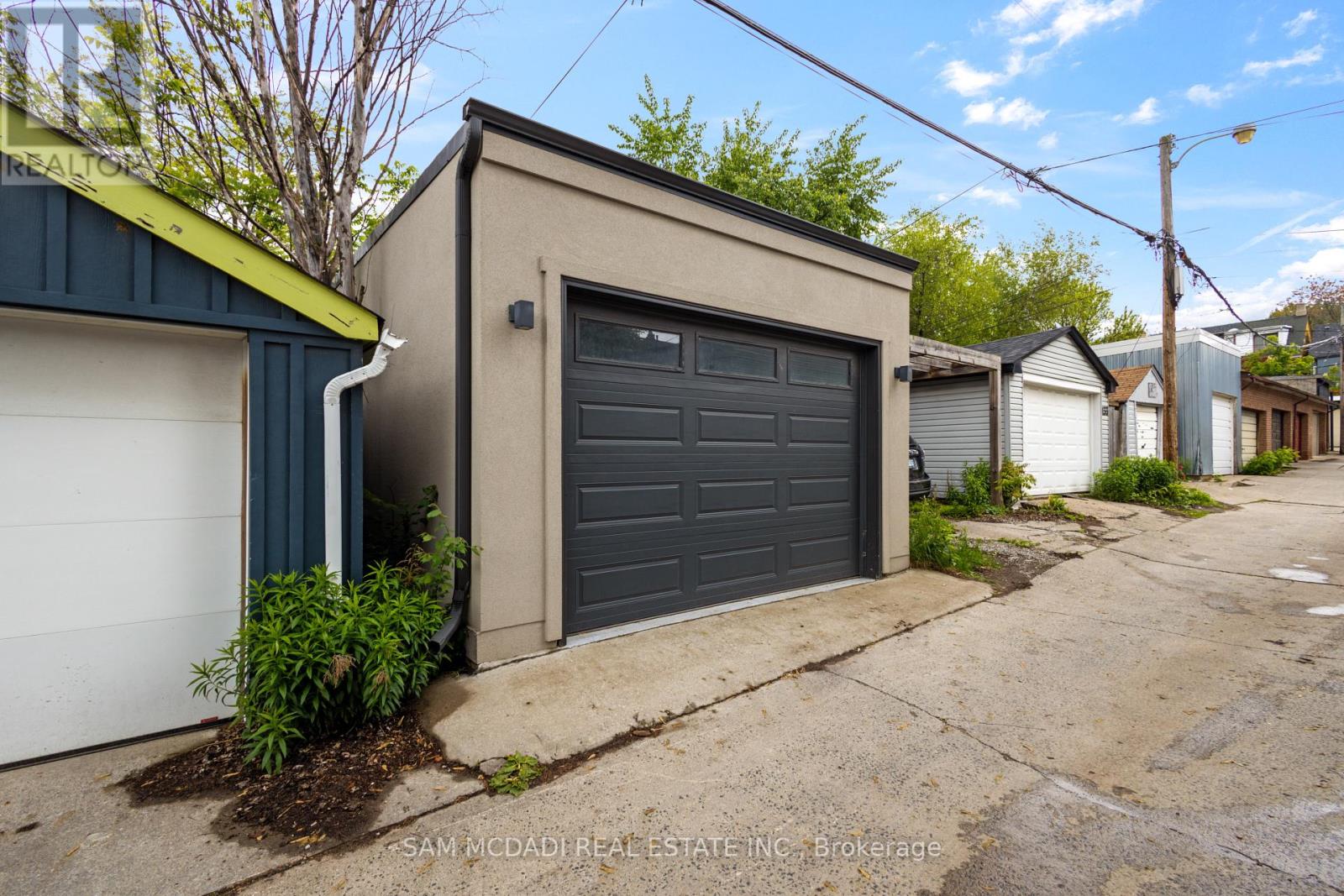 129 Beaconsfield Avenue, Toronto, Ontario  M6J 3J5 - Photo 49 - C12059549