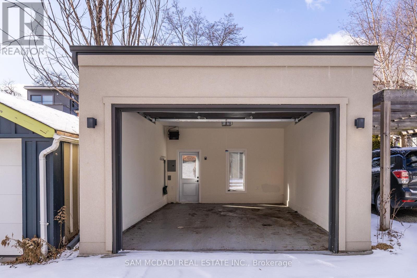 129 Beaconsfield Avenue, Toronto, Ontario  M6J 3J5 - Photo 50 - C12059549