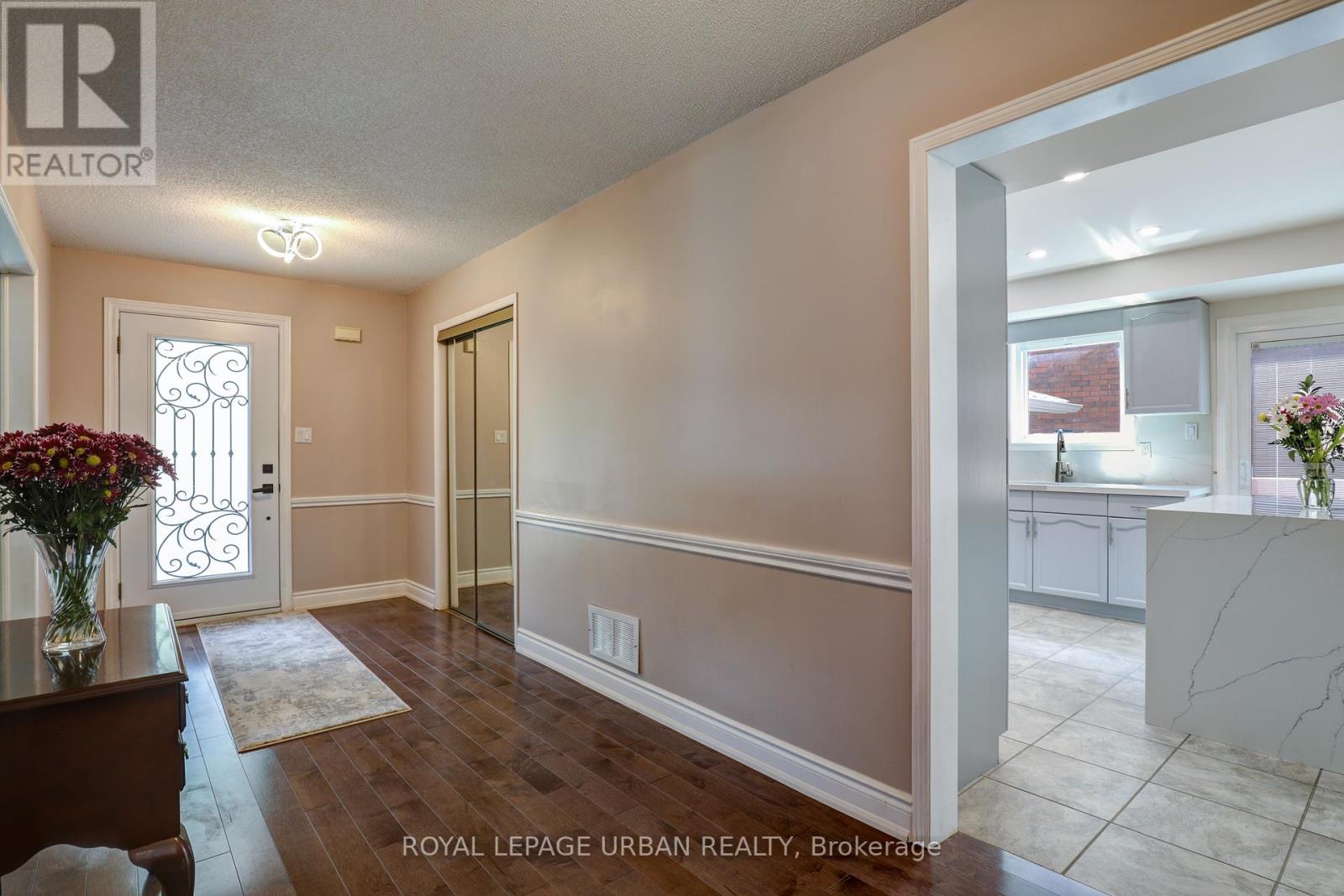 Property at 1023 MOUNTCASTLE CRESCENT image 4
