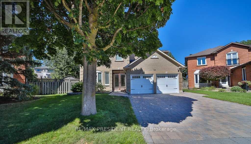30 Anvil Court, Richmond Hill (Westbrook), Ontario  L4C 9G6 - Photo 2 - N12197799