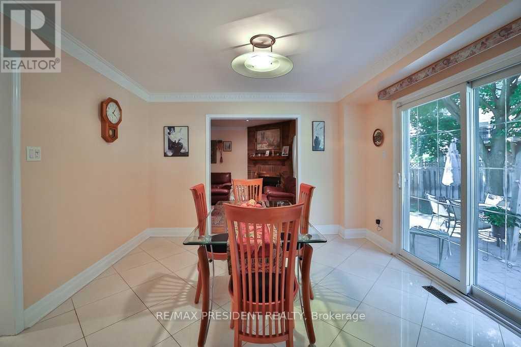30 Anvil Court, Richmond Hill (Westbrook), Ontario  L4C 9G6 - Photo 24 - N12197799