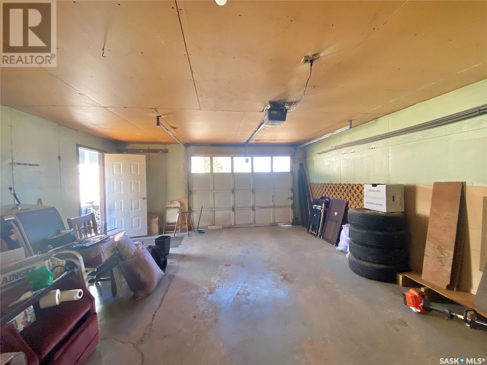362 Powell Crescent, Swift Current, Saskatchewan  S9H 4L7 - Photo 23 - SK008425