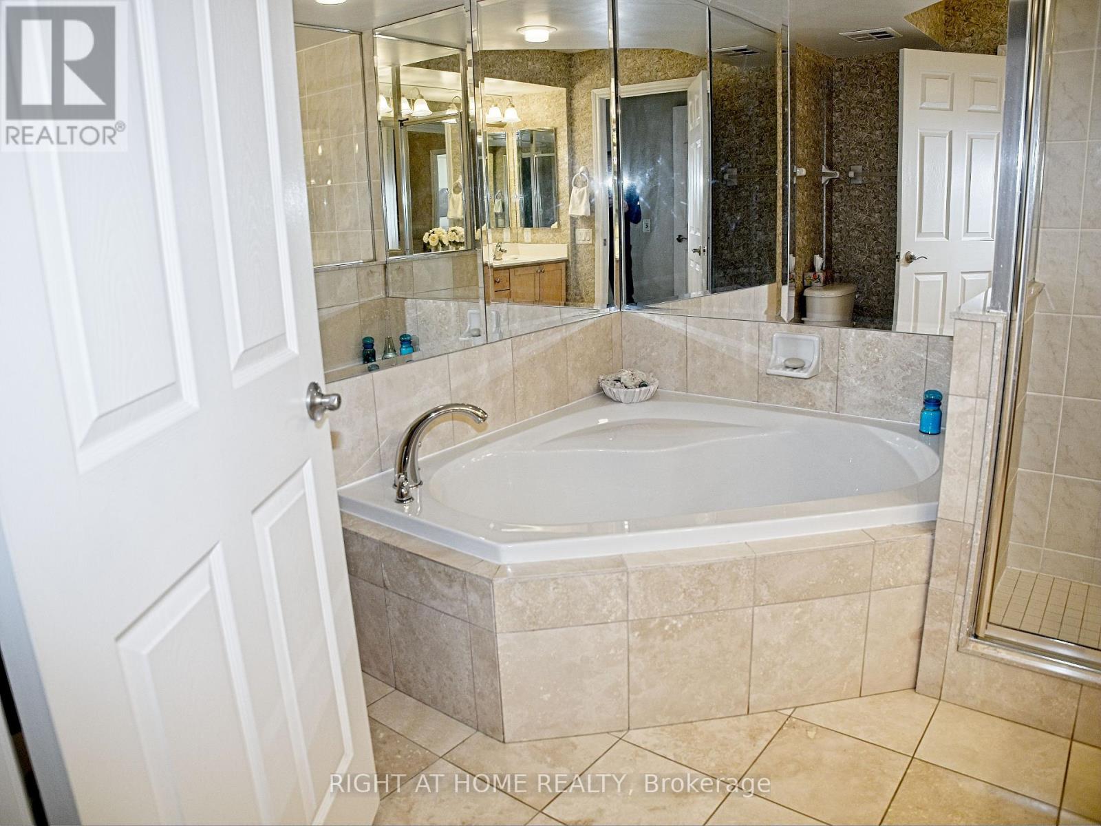 1409 - 78 Harrison Garden Boulevard, Toronto, Ontario  M2N 7E2 - Photo 16 - C12200243