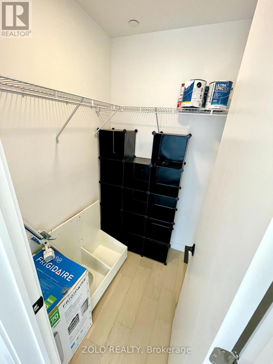 316 - 840 St Clair Avenue W, Toronto, Ontario  M6C 0A4 - Photo 10 - C12200331