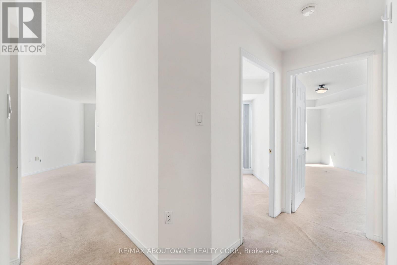 805 - 887 Bay Street, Toronto, Ontario  M5S 3K4 - Photo 12 - C12200335