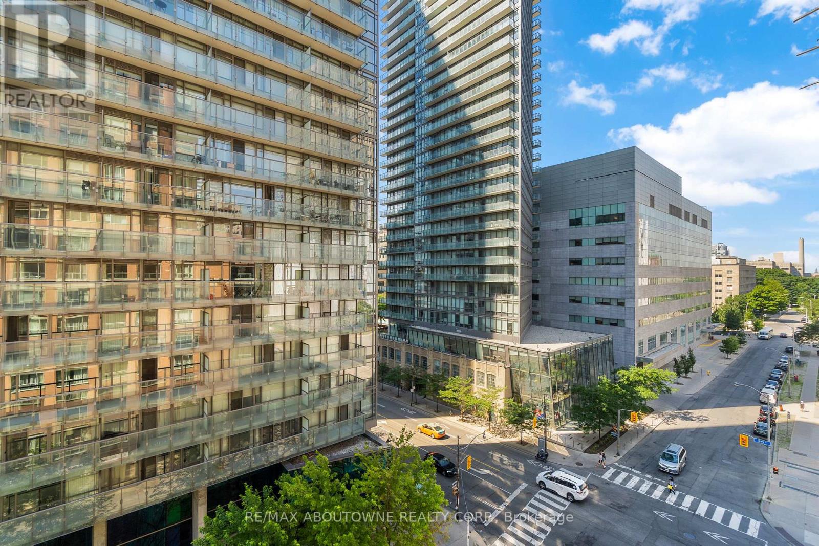 805 - 887 Bay Street, Toronto, Ontario  M5S 3K4 - Photo 19 - C12200335