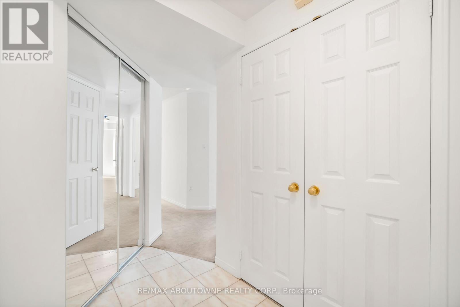 805 - 887 Bay Street, Toronto, Ontario  M5S 3K4 - Photo 9 - C12200335