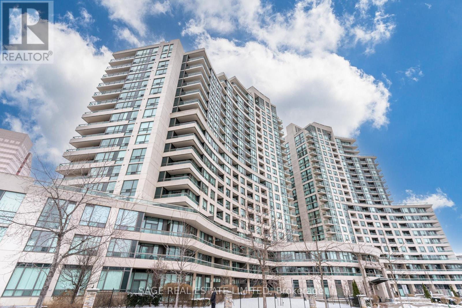 305 - 509 BEECROFT ROAD, Toronto, Ontario