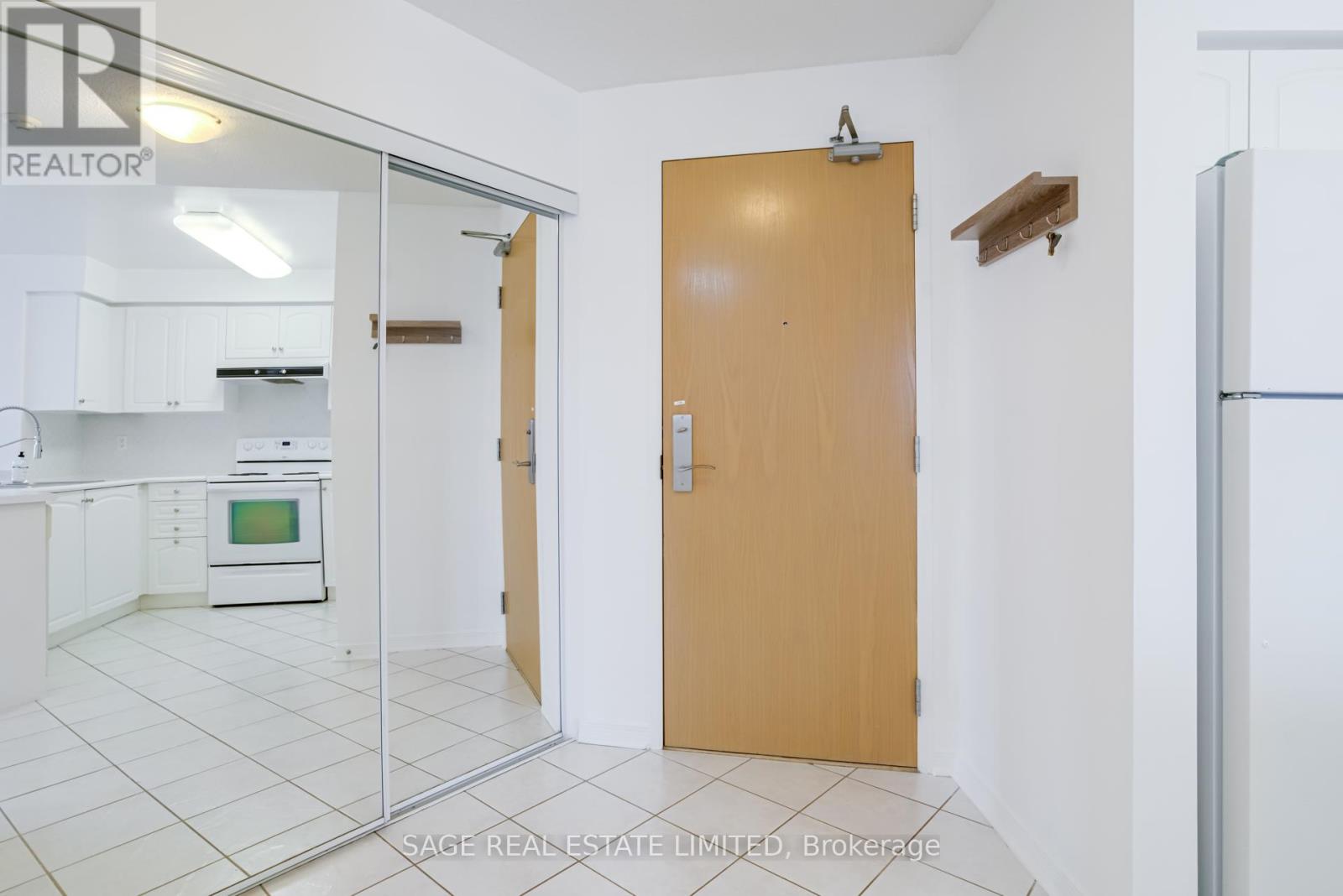 305 - 509 Beecroft Road, Toronto, Ontario  M2N 0A3 - Photo 3 - C12200352