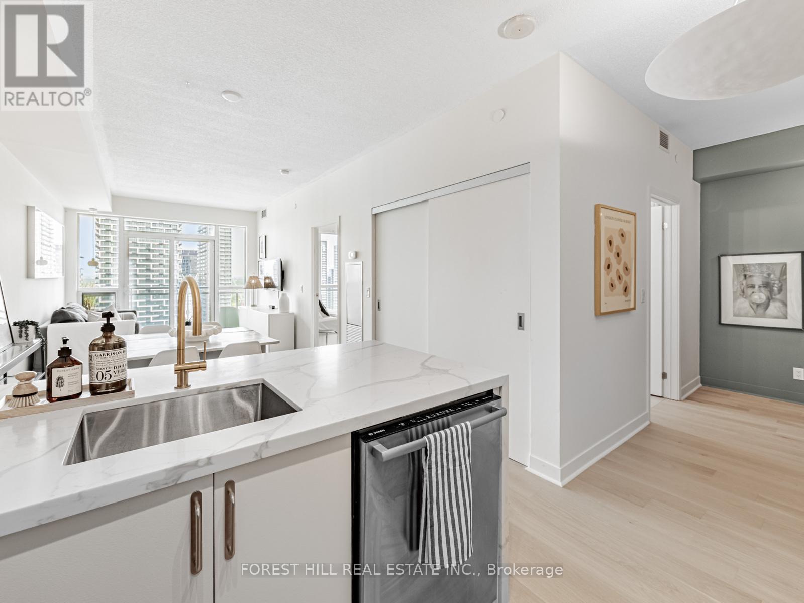 2413 - 98 Lillian Street, Toronto, Ontario  M4S 0A5 - Photo 10 - C12200380