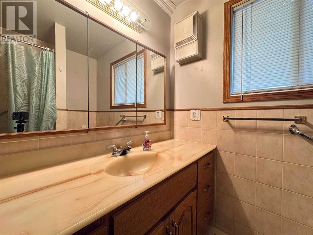 1519 16 Avenue S, Lethbridge, Alberta  T1K 0Y7 - Photo 14 - A2227535