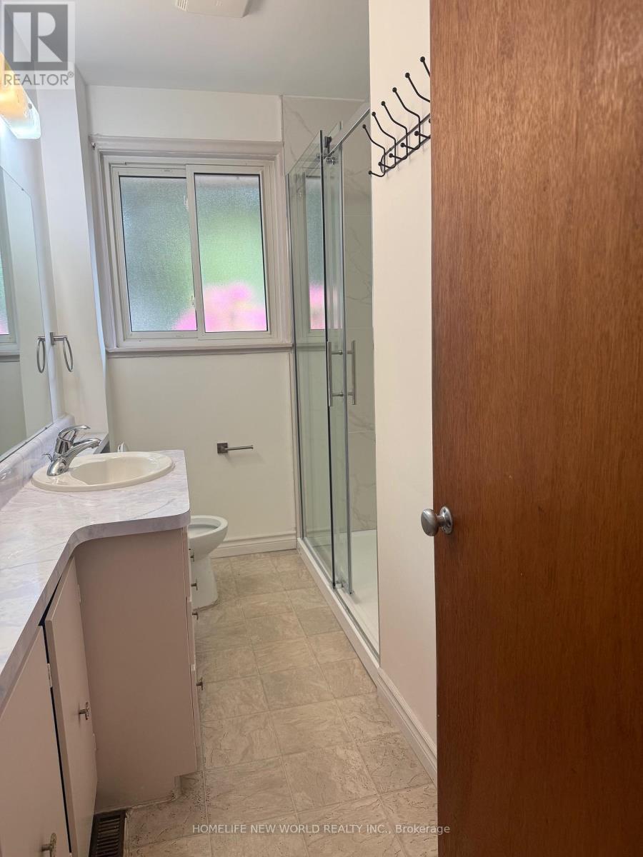 Main - 6 Thorn Lane, Toronto, Ontario  M3B 2Z9 - Photo 14 - C12191272