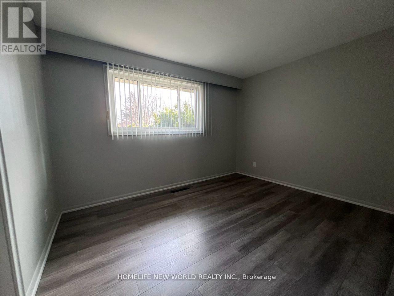 Main - 6 Thorn Lane, Toronto, Ontario  M3B 2Z9 - Photo 6 - C12191272