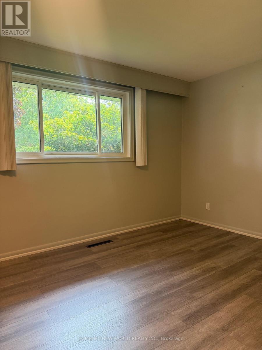 Main - 6 Thorn Lane, Toronto, Ontario  M3B 2Z9 - Photo 11 - C12191272