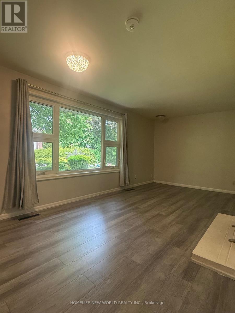 Main - 6 Thorn Lane, Toronto, Ontario  M3B 2Z9 - Photo 10 - C12191272