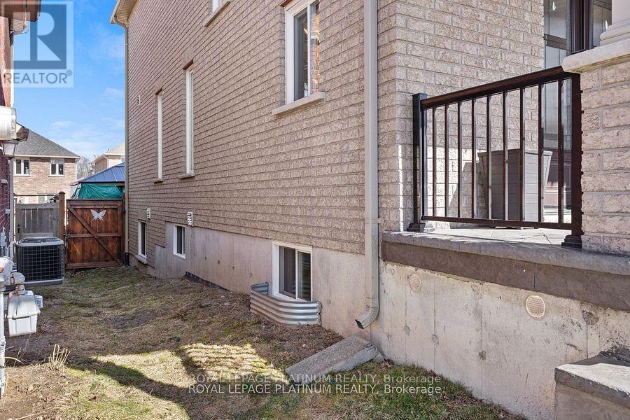 52 Jewel House Lane, Barrie, Ontario  L4N 8J7 - Photo 6 - S12200388