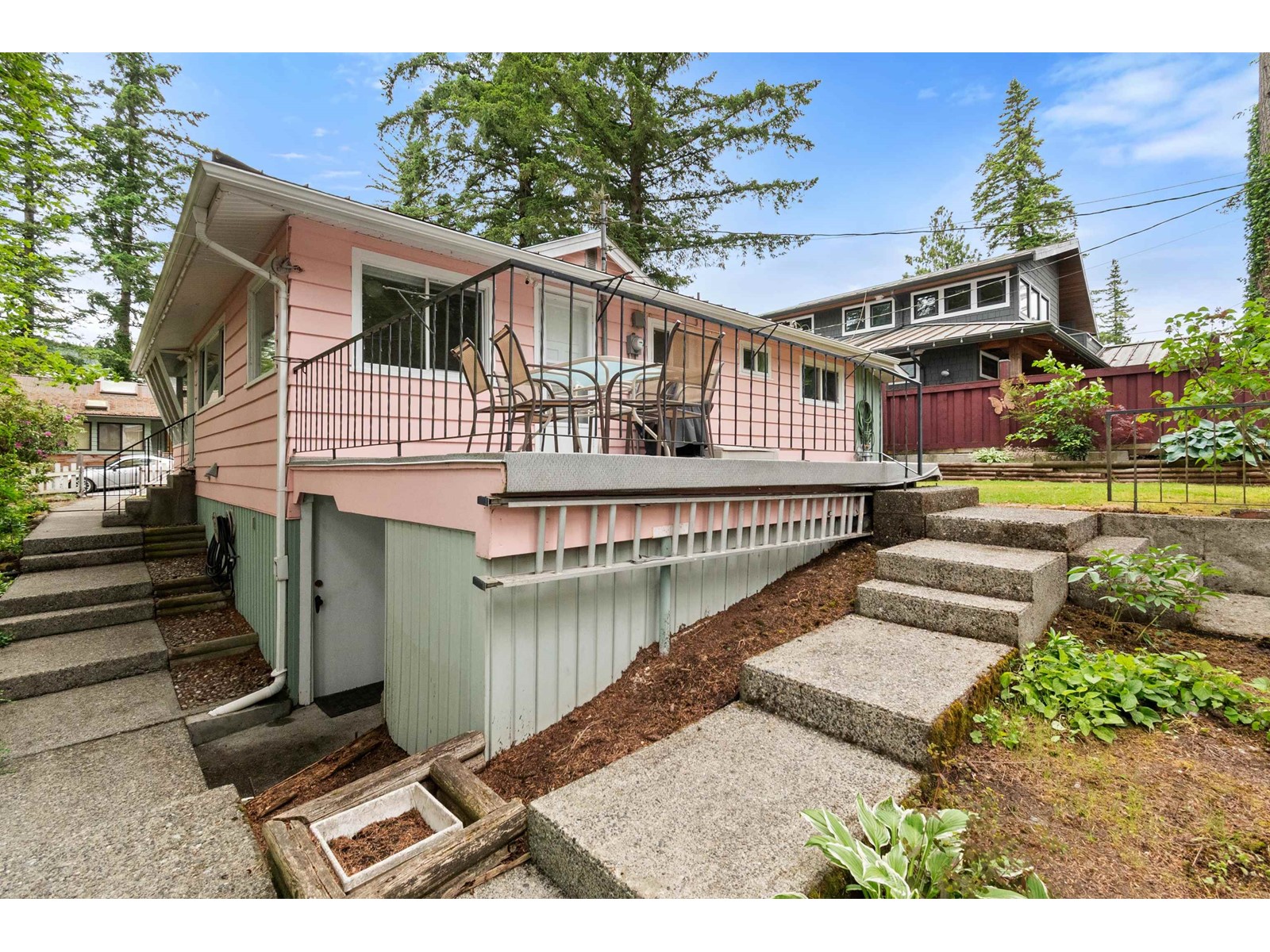 Property at 345 BALSAM STREET image 2