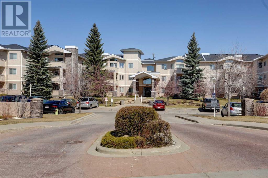Property at 208, 20 Country Hills View NW image 2