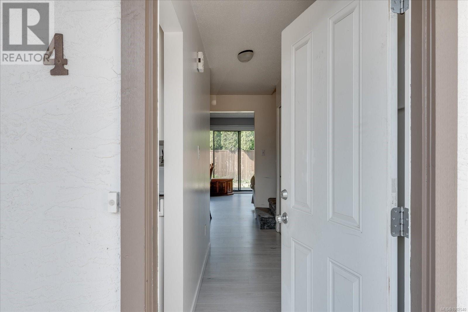 Property at 4 1195 Stuart Pl image 3