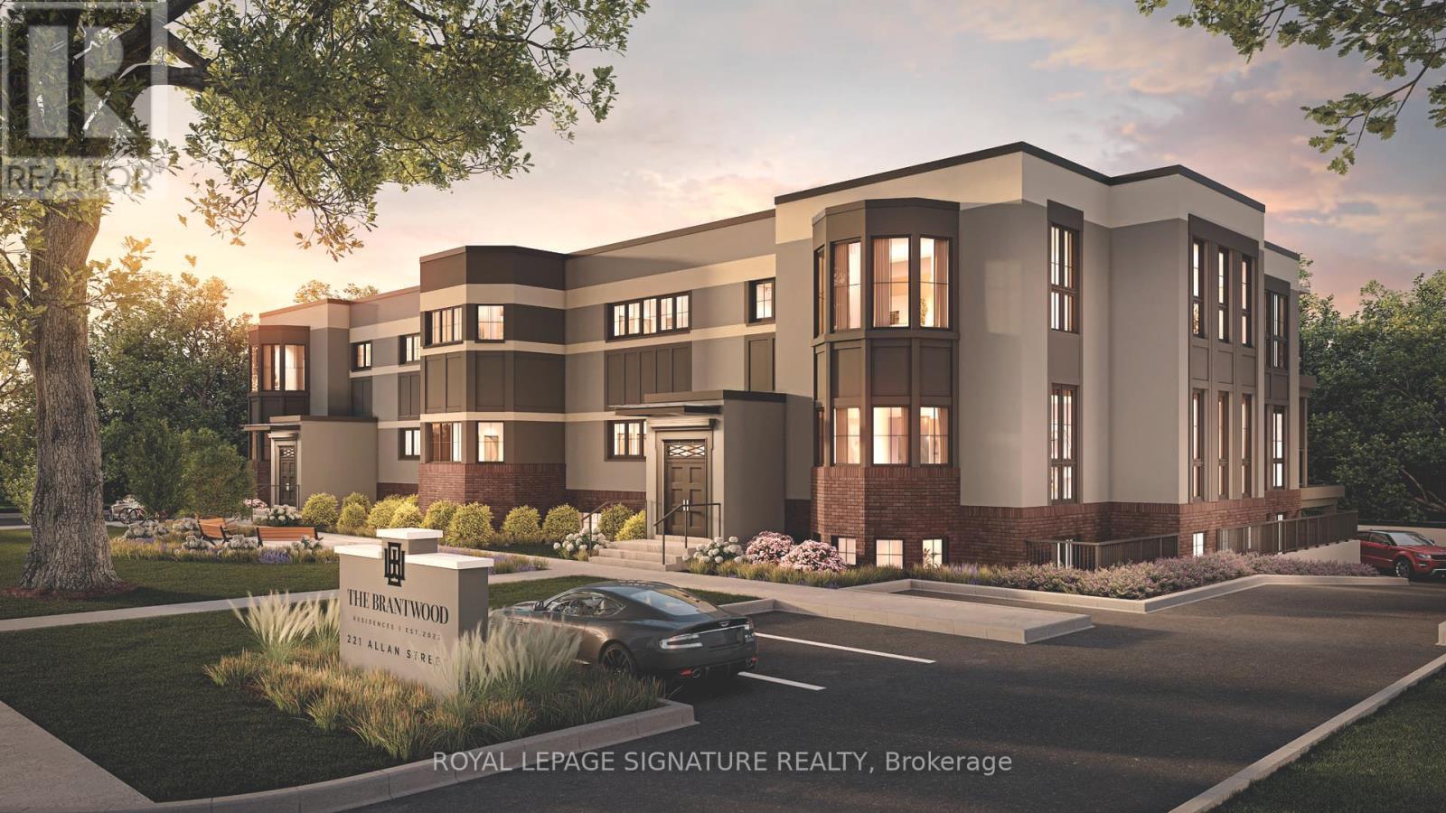 104 - 221 ALLAN STREET, Oakville, Ontario