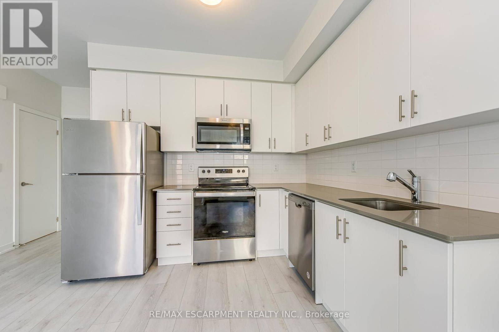 29 - 3550 Colonial Drive, Mississauga, Ontario  L5L 5T3 - Photo 8 - W12200332
