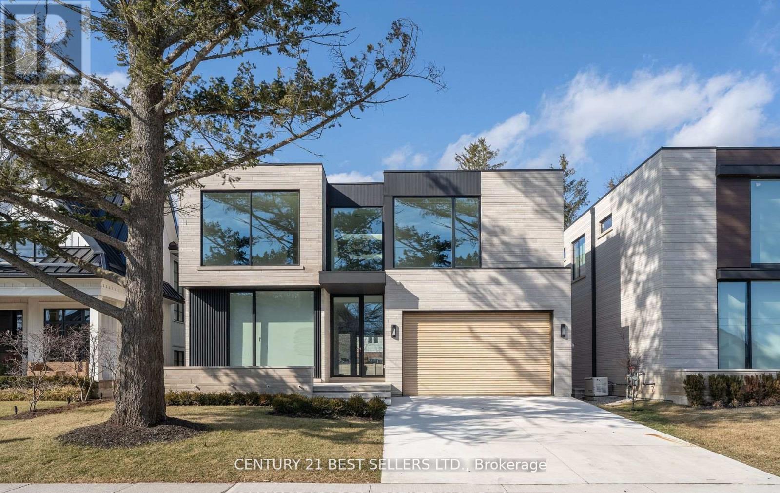119 CUMBERLAND DRIVE, Mississauga, Ontario