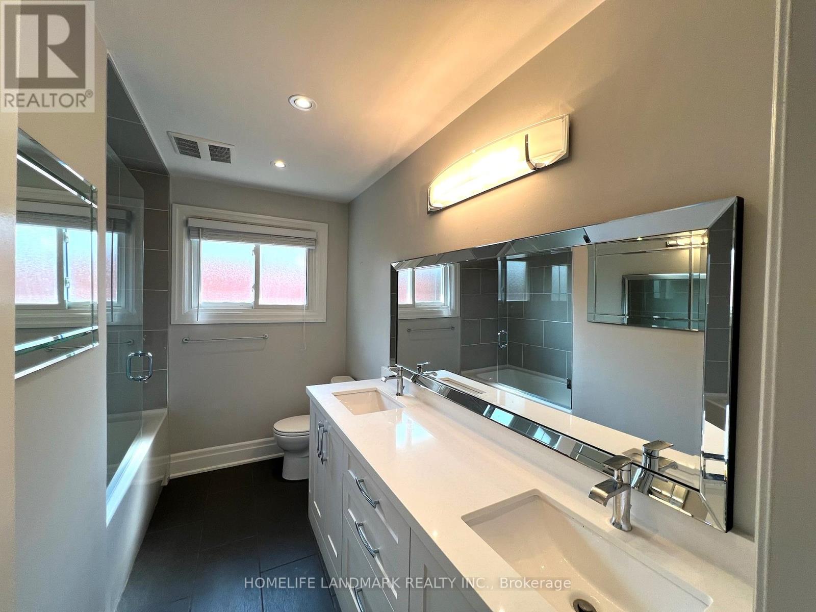 2998 Kingsway Drive, Oakville, Ontario  L6J 6T9 - Photo 17 - W12200342
