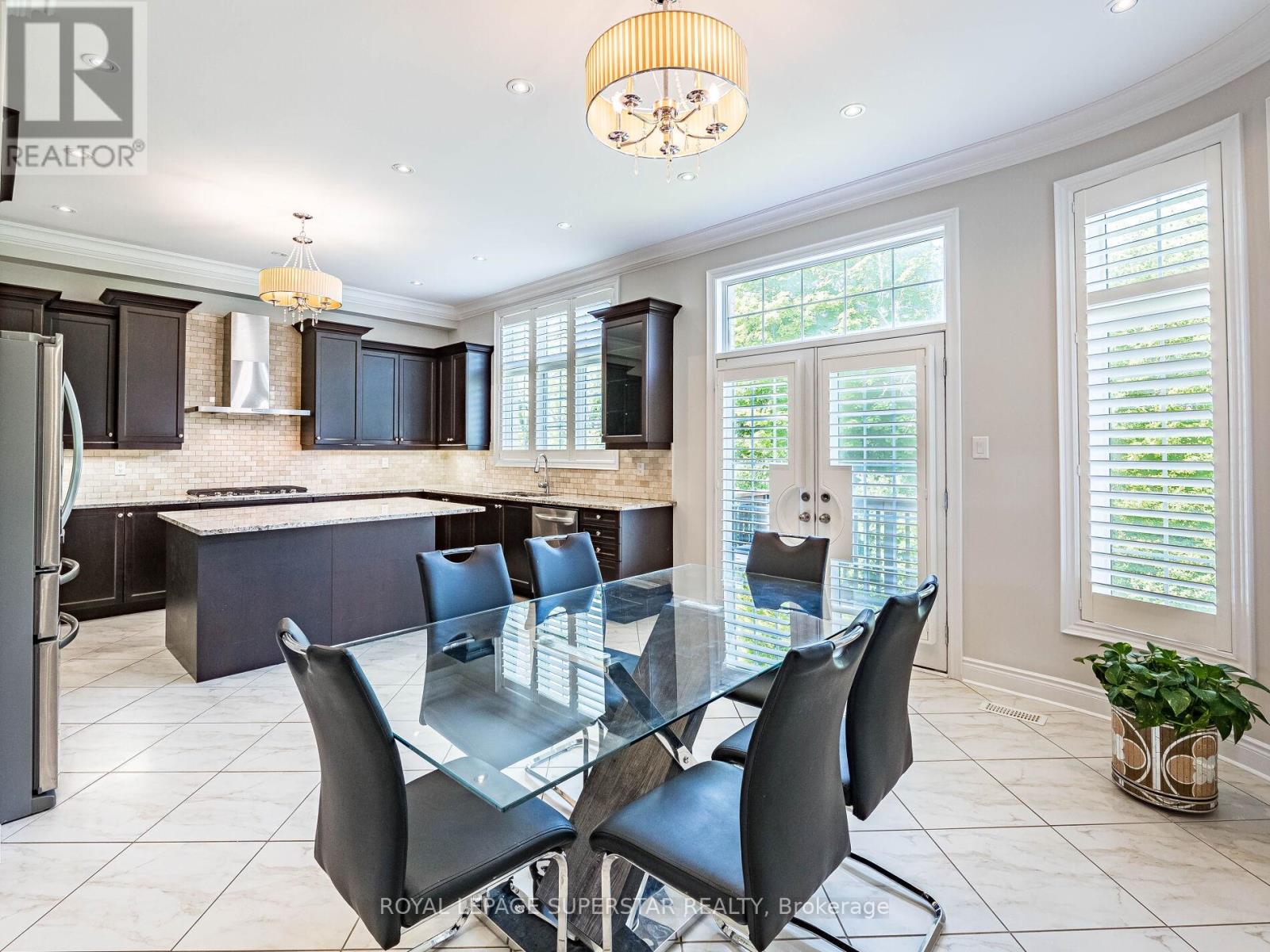28 Elbern Markell Drive, Brampton, Ontario  L6X 2X5 - Photo 14 - W12200358