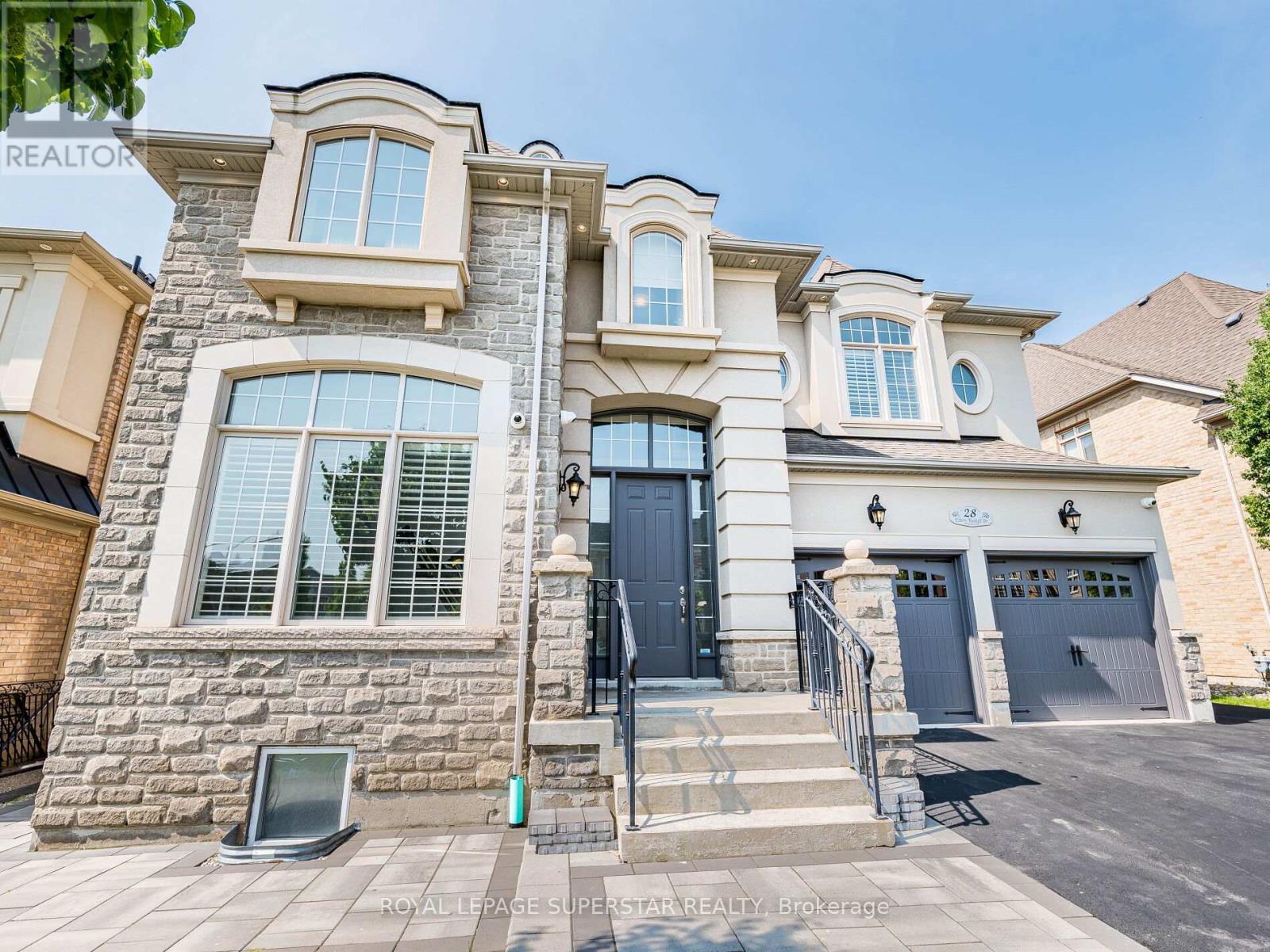 28 Elbern Markell Drive, Brampton, Ontario  L6X 2X5 - Photo 4 - W12200358