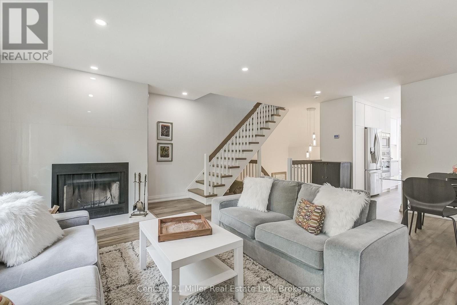 17 - 1120 Queens Avenue, Oakville (Cp College Park), Ontario  L6H 2B5 - Photo 7 - W12200444