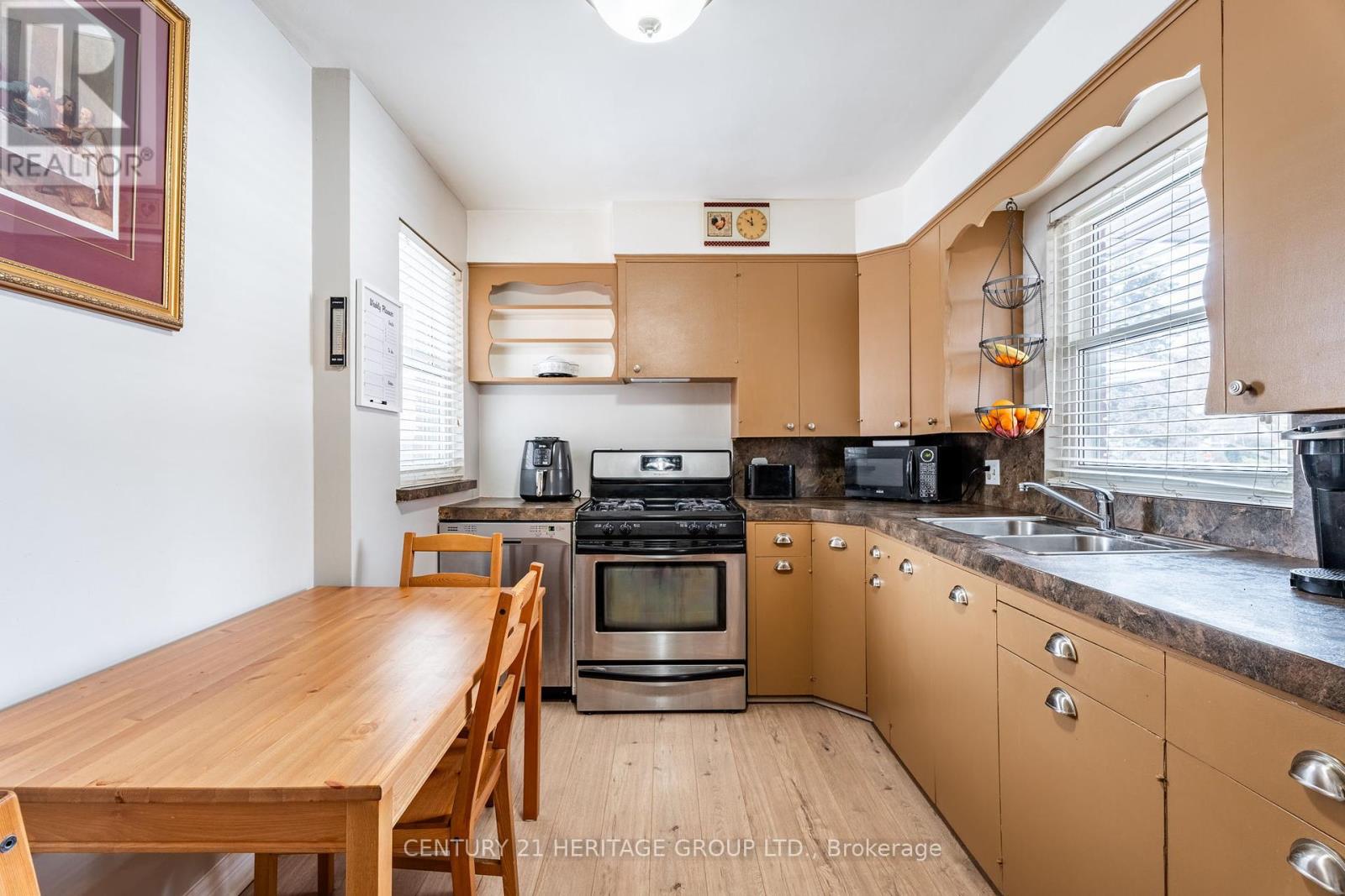 54 Sherwood Rise, Hamilton, Ontario  L8T 1N8 - Photo 17 - X12200266