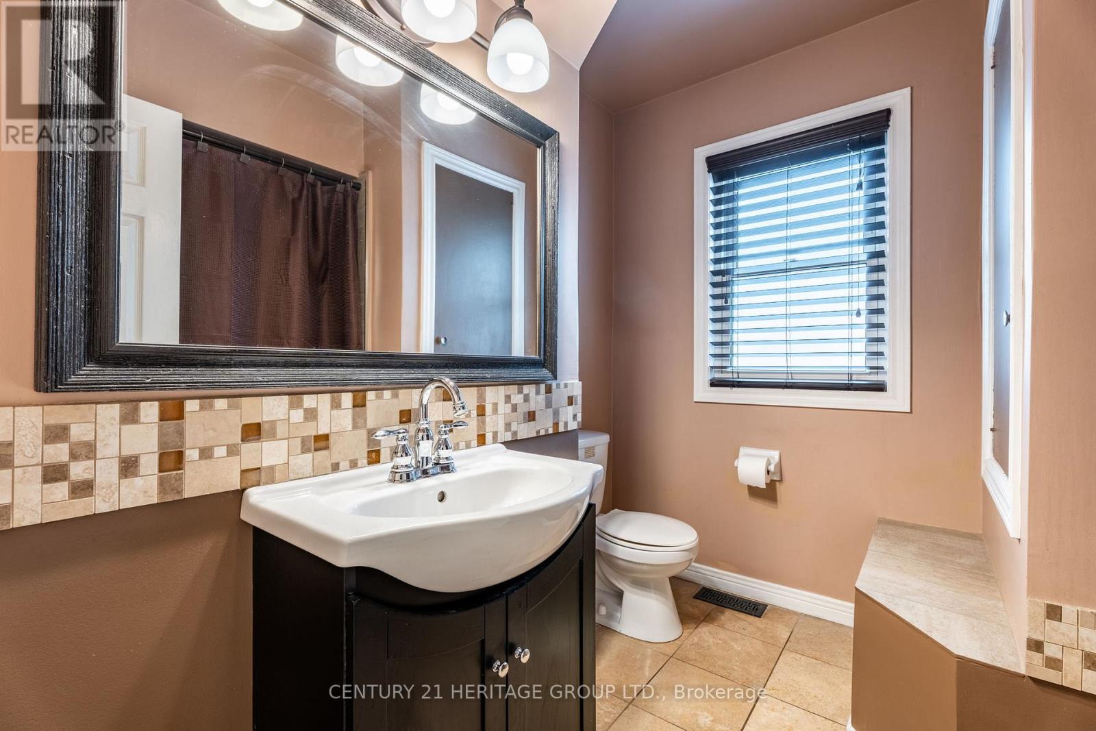 54 Sherwood Rise, Hamilton, Ontario  L8T 1N8 - Photo 24 - X12200266