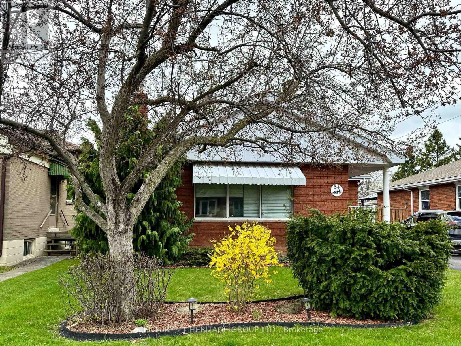 54 Sherwood Rise, Hamilton, Ontario  L8T 1N8 - Photo 4 - X12200266