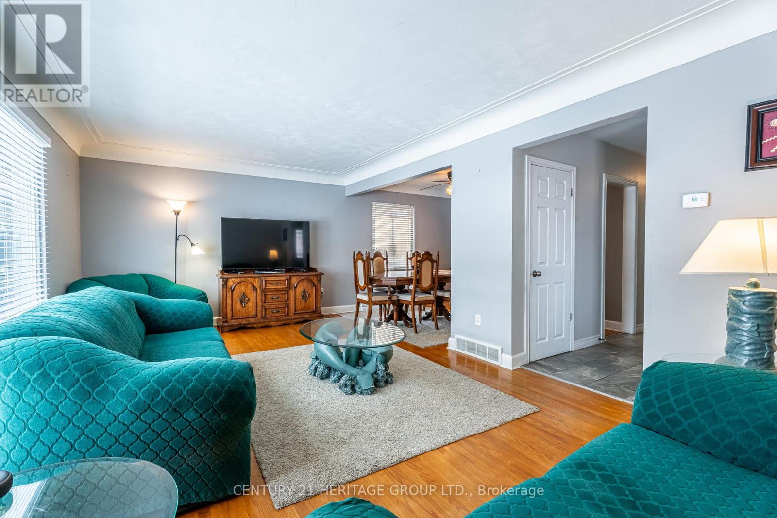 54 Sherwood Rise, Hamilton, Ontario  L8T 1N8 - Photo 9 - X12200266