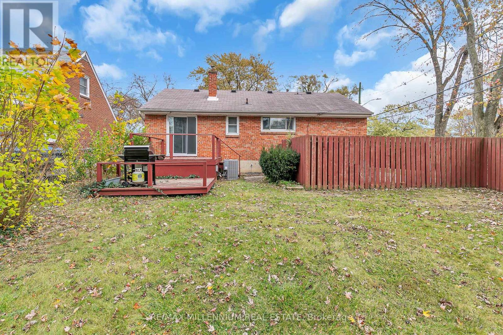 991 Parkview Avenue, Windsor, Ontario  N8S 2X5 - Photo 23 - X12200373