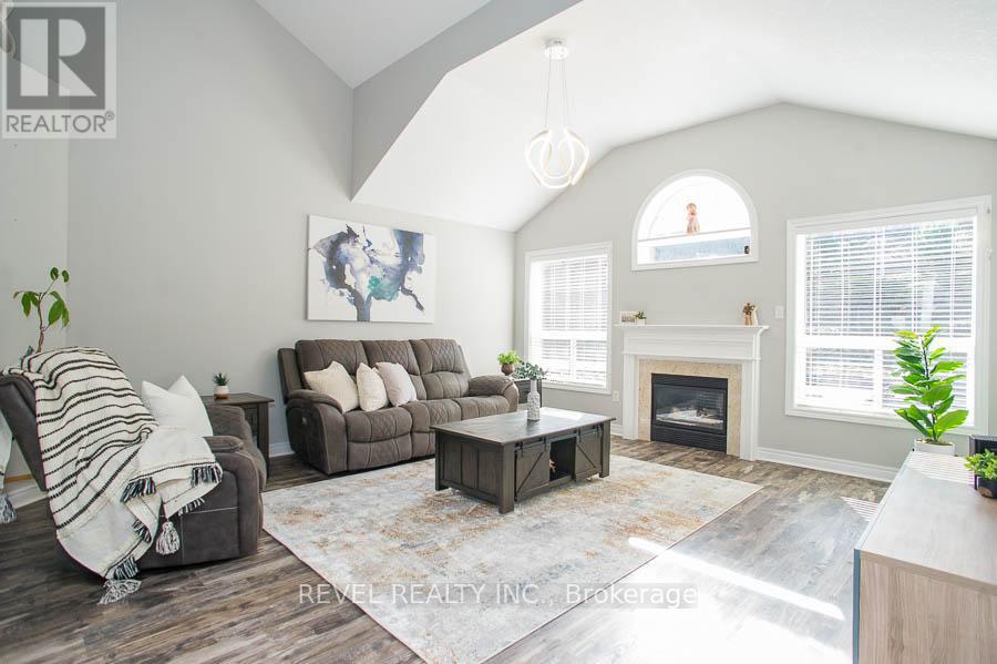 39 Hunter Way, Brantford, Ontario  N3T 6S3 - Photo 8 - X12200382
