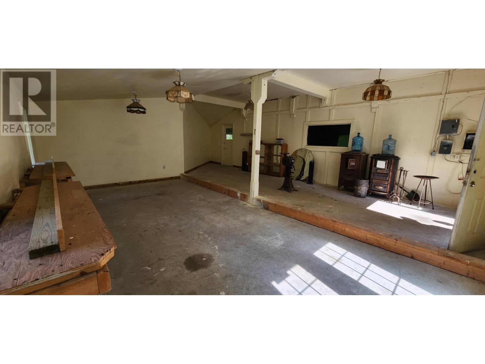 1666 Trinity Valley Road, Lumby, British Columbia  V0E 2G4 - Photo 15 - 10350977