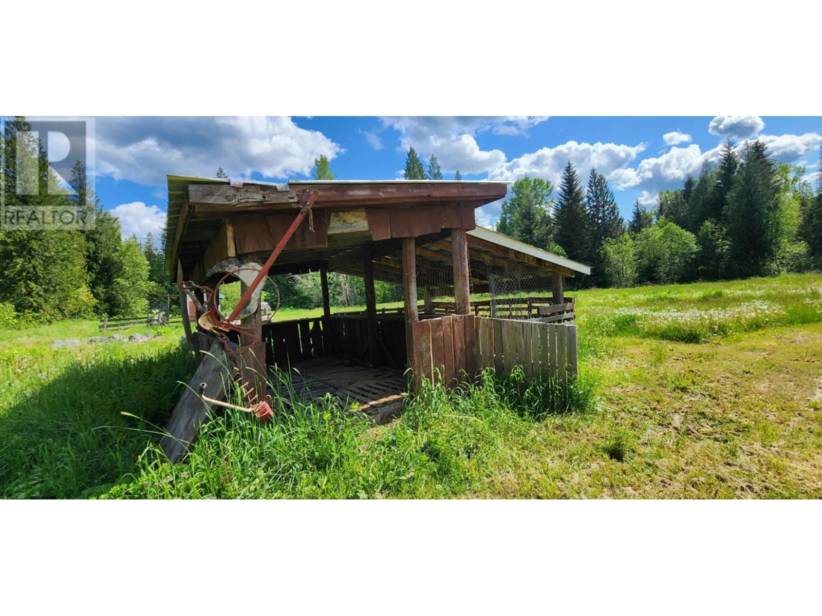 1666 Trinity Valley Road, Lumby, British Columbia  V0E 2G4 - Photo 16 - 10350977