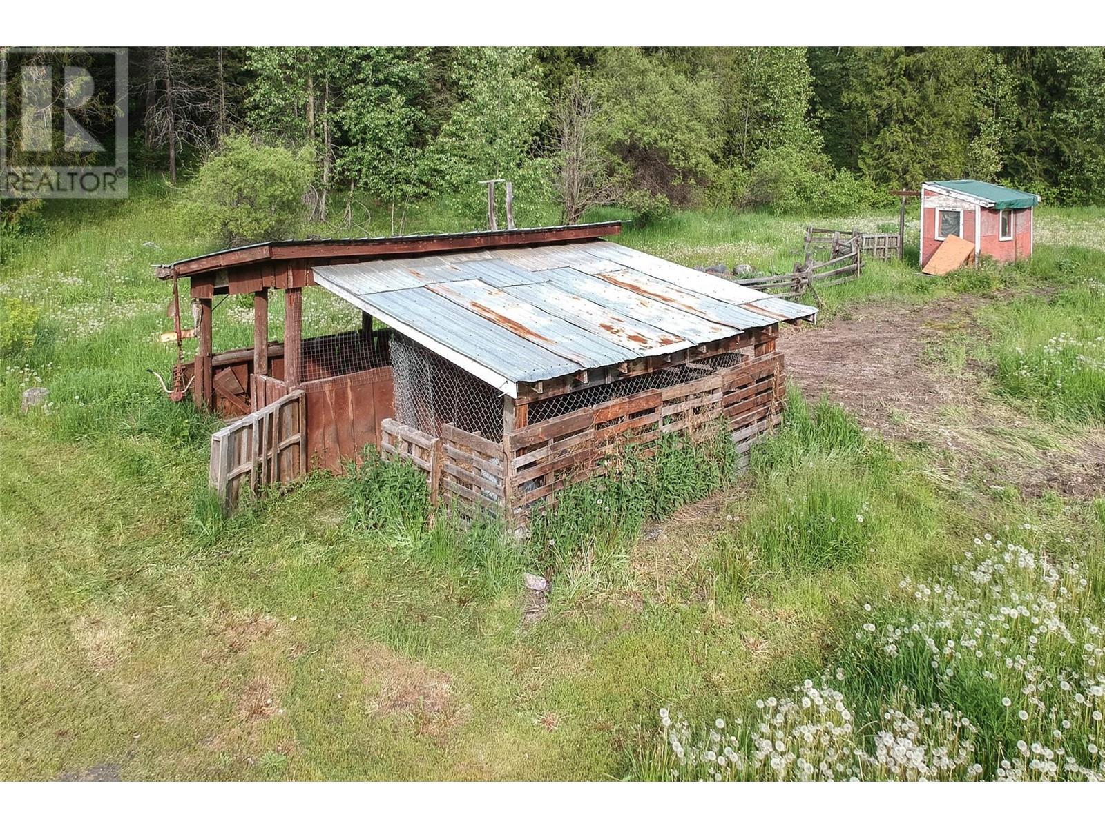 1666 Trinity Valley Road, Lumby, British Columbia  V0E 2G4 - Photo 31 - 10350977