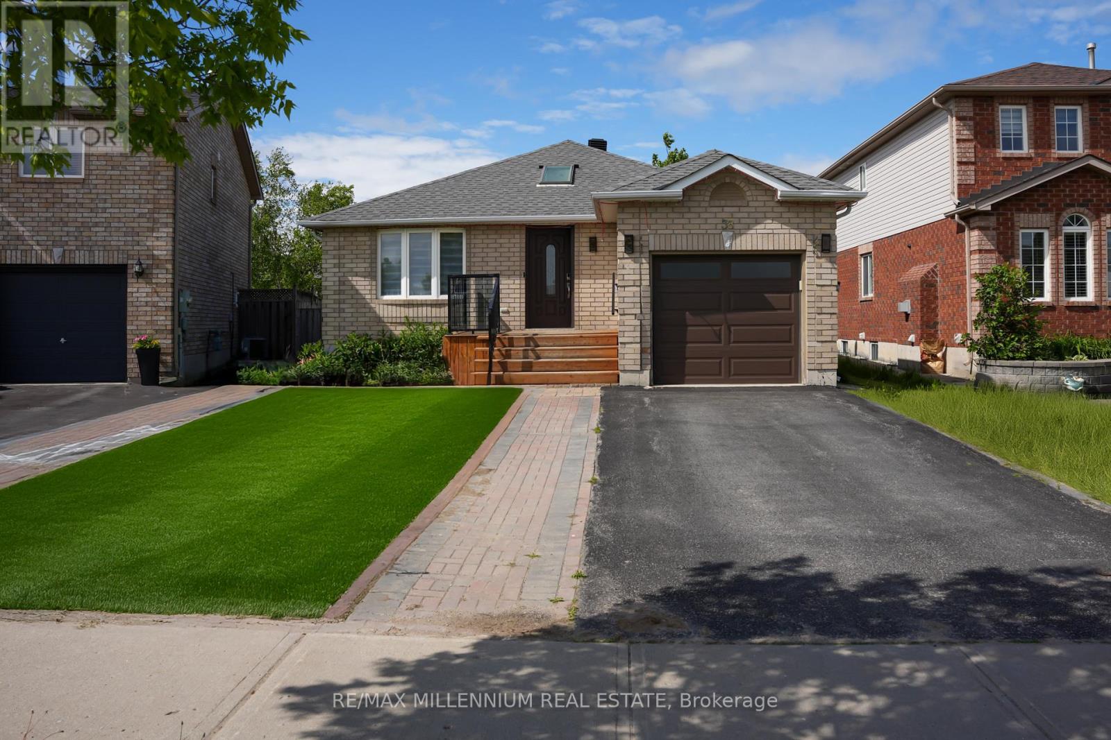 38 Ambler Bay, Barrie, Ontario  L4M 7A5 - Photo 2 - S12200370