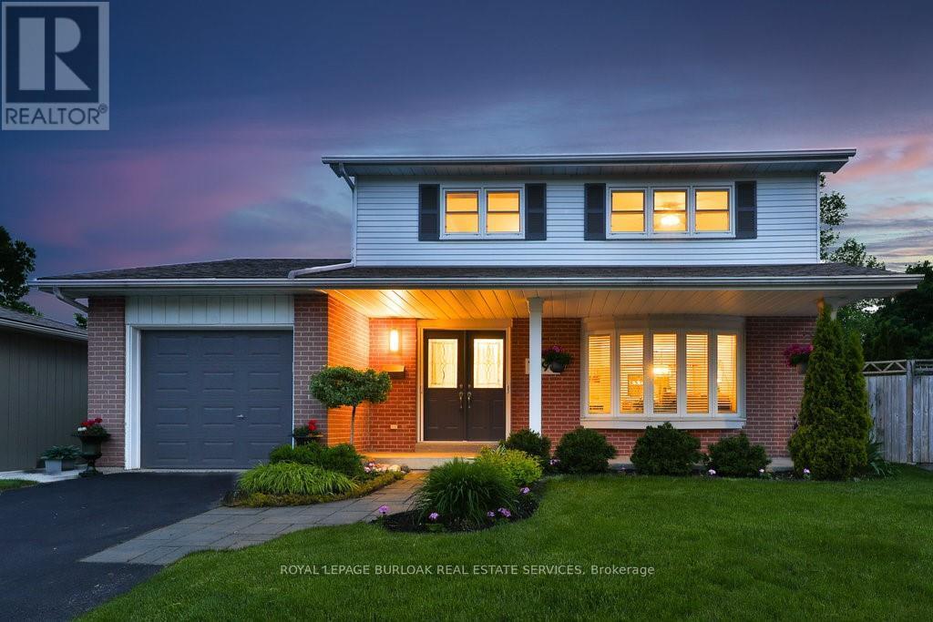 1496 Clinton Court, Burlington, Ontario  L7M 1N2 - Photo 2 - W12199665