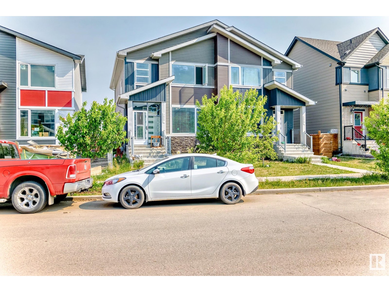 3620 8 Av Sw, Edmonton, Alberta  T6X 2G6 - Photo 1 - E4440676