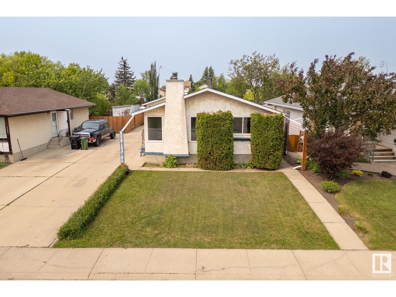 8328 152C AV NW, Edmonton, Alberta