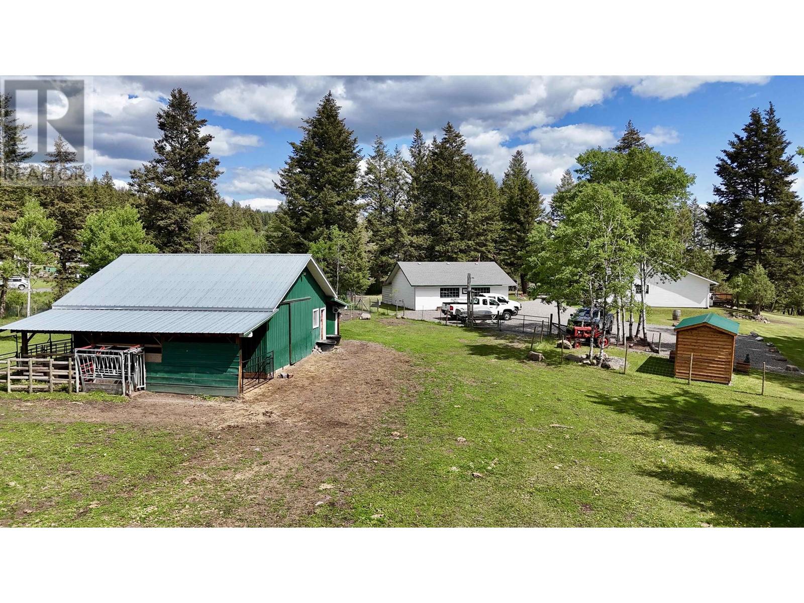 4457 Fircrest Road, Lac La Hache, British Columbia  V0K 1T1 - Photo 25 - R3011075