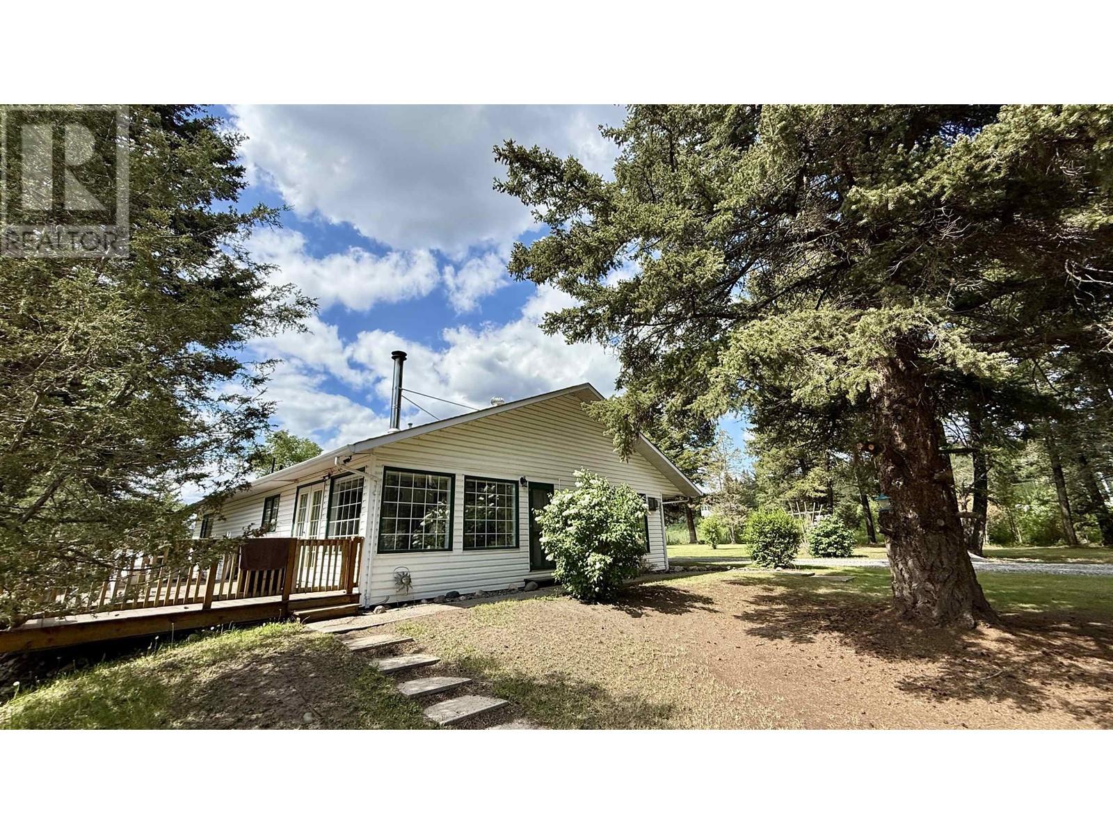 4457 Fircrest Road, Lac La Hache, British Columbia  V0K 1T1 - Photo 23 - R3011075